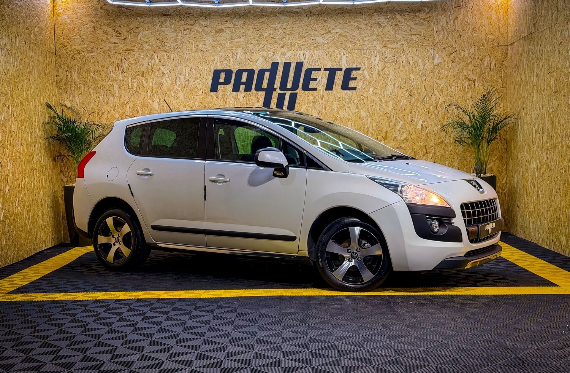 PEUGEOT 3008 1.6 HDi Sport