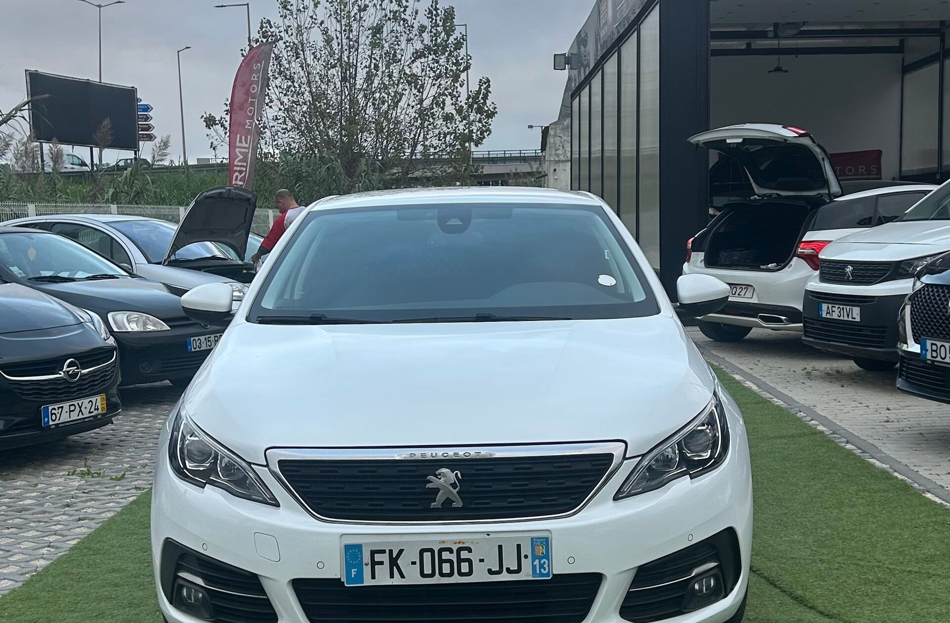 PEUGEOT 308 1.6 BlueHDi Business Line