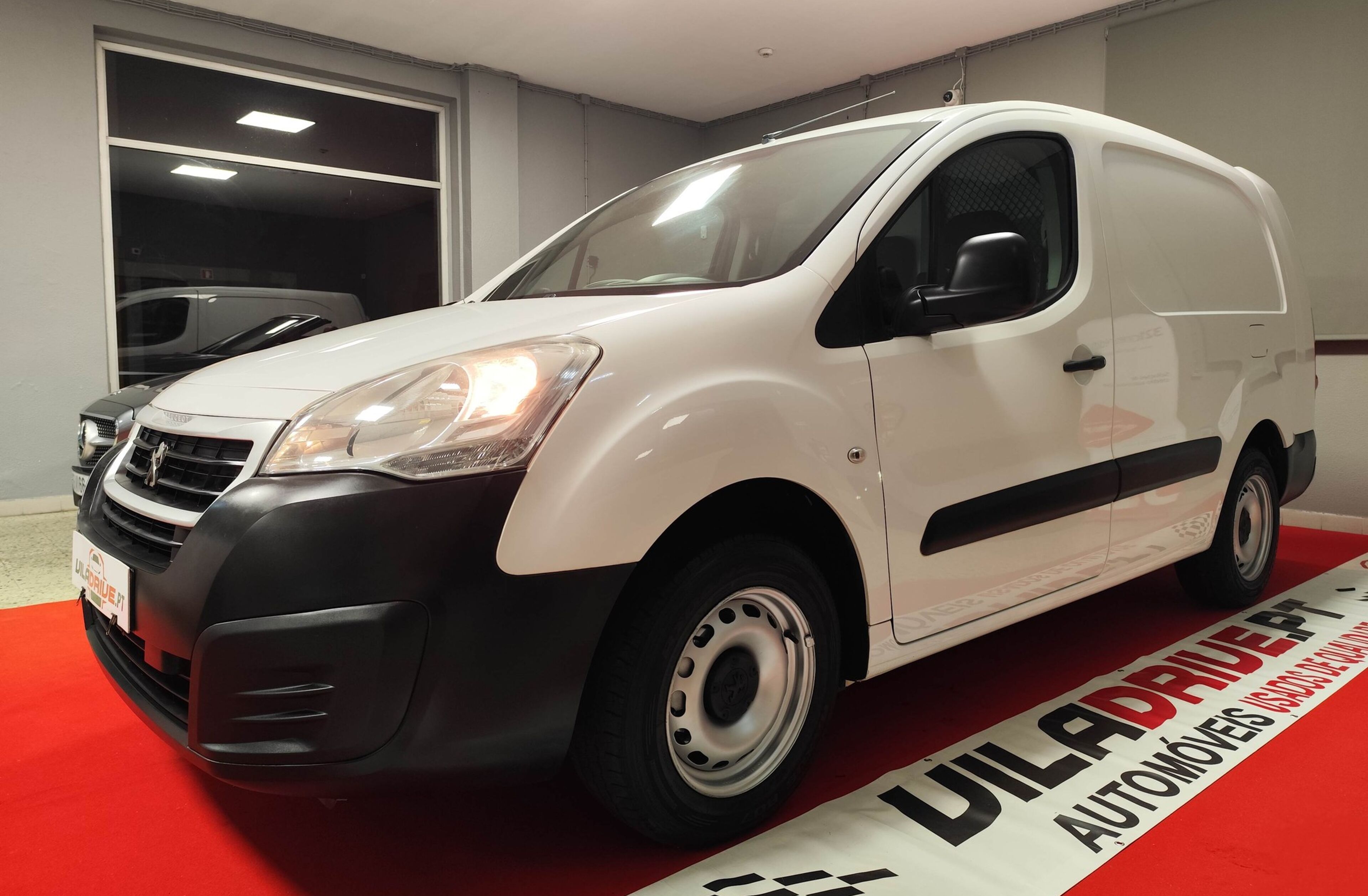 PEUGEOT Partner 1.6 BlueHDi L2 Premium 3L