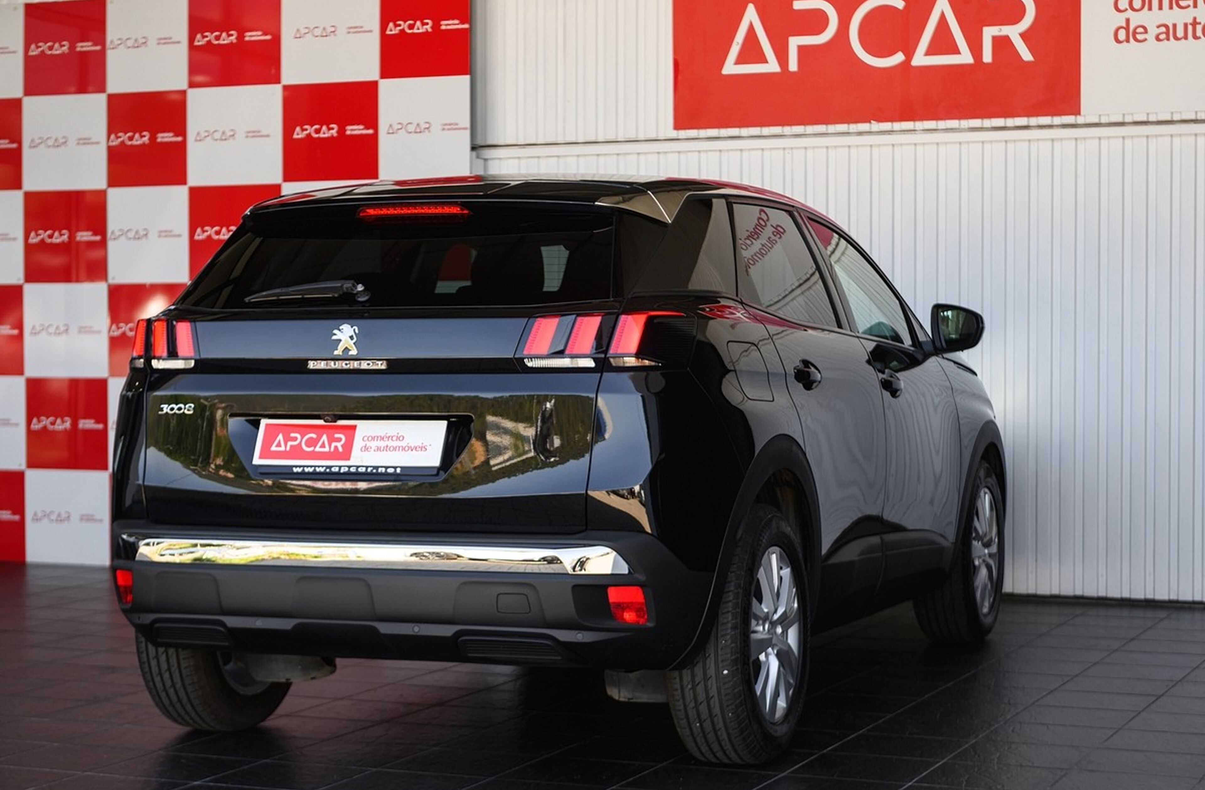 PEUGEOT 3008 1.2 PureTech Allure EAT8