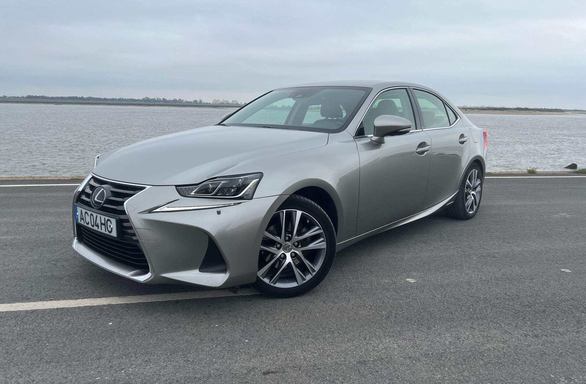 LEXUS IS IS 300H F Sport