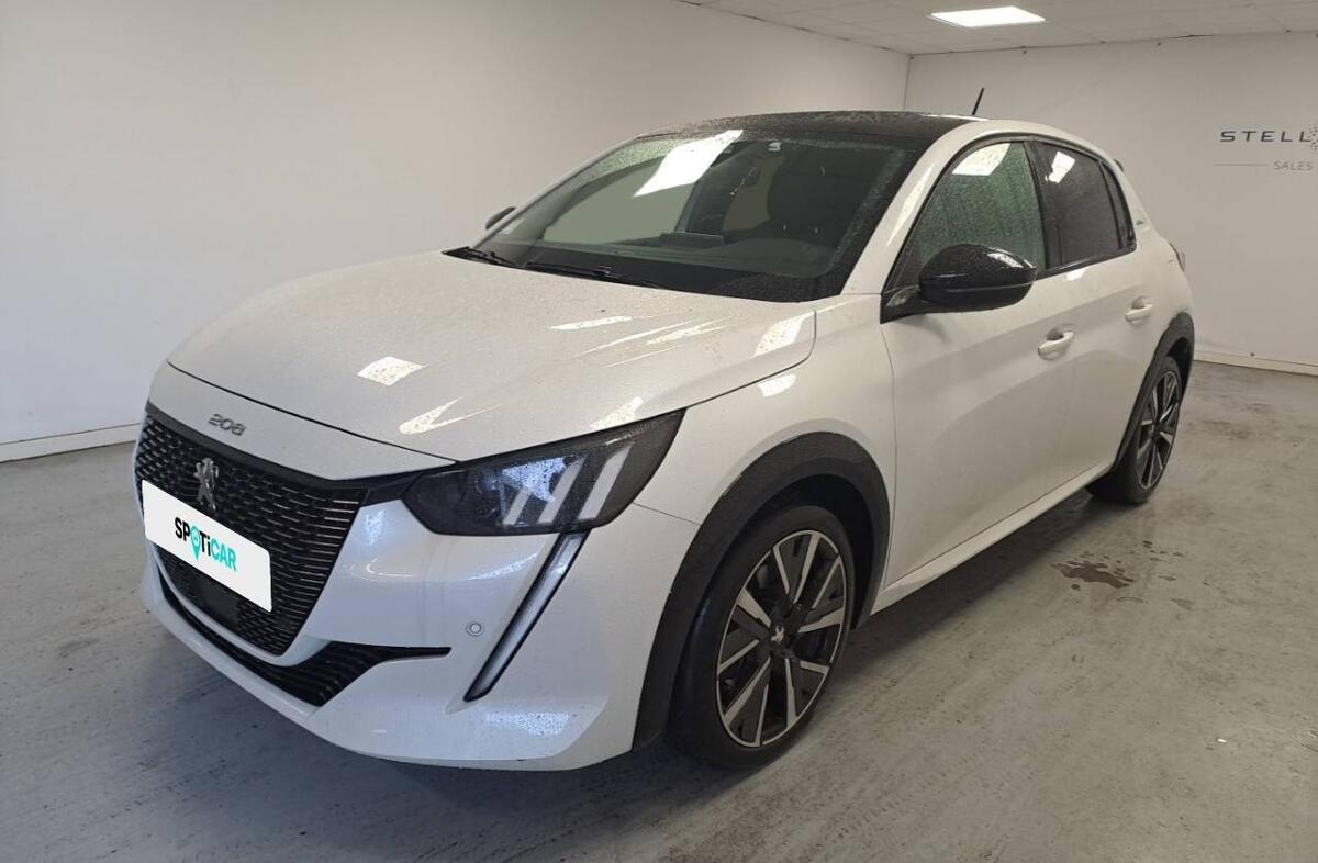 PEUGEOT 208 1.2 PureTech GT EAT8