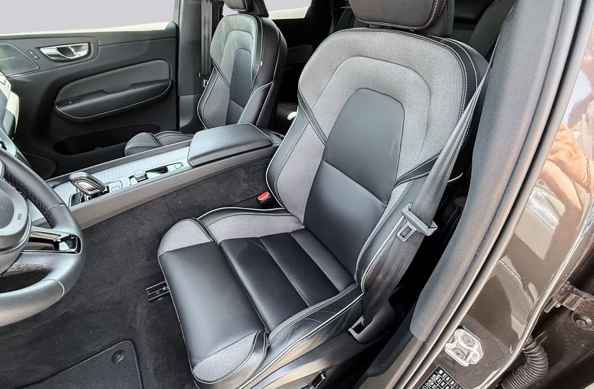 VOLVO XC60 2.0 T8 PHEV Inscription AWD