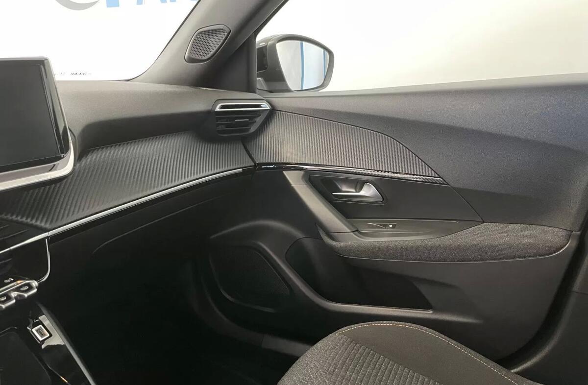 PEUGEOT 2008 1.2 PureTech Style