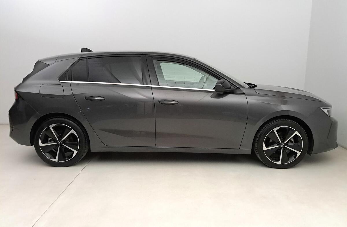 OPEL Astra 1.2 T Elegance