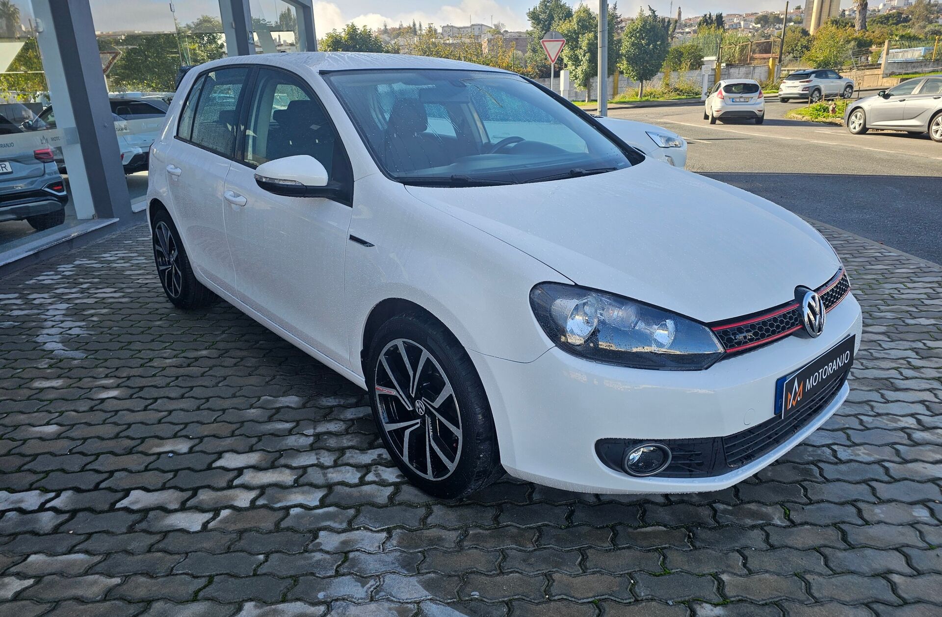 VOLKSWAGEN Golf 1.6 TDi Highline