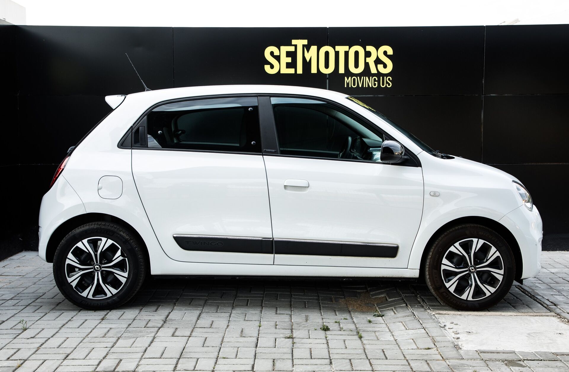 RENAULT Twingo 1.0 SCe Zen