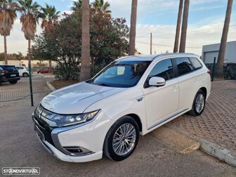 MITSUBISHI Outlander 2.4 PHEV Instyle