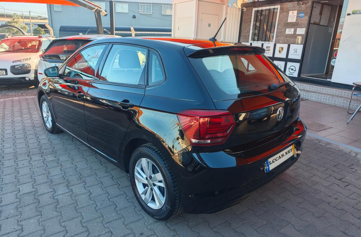 VOLKSWAGEN Polo 1.0 Confortline