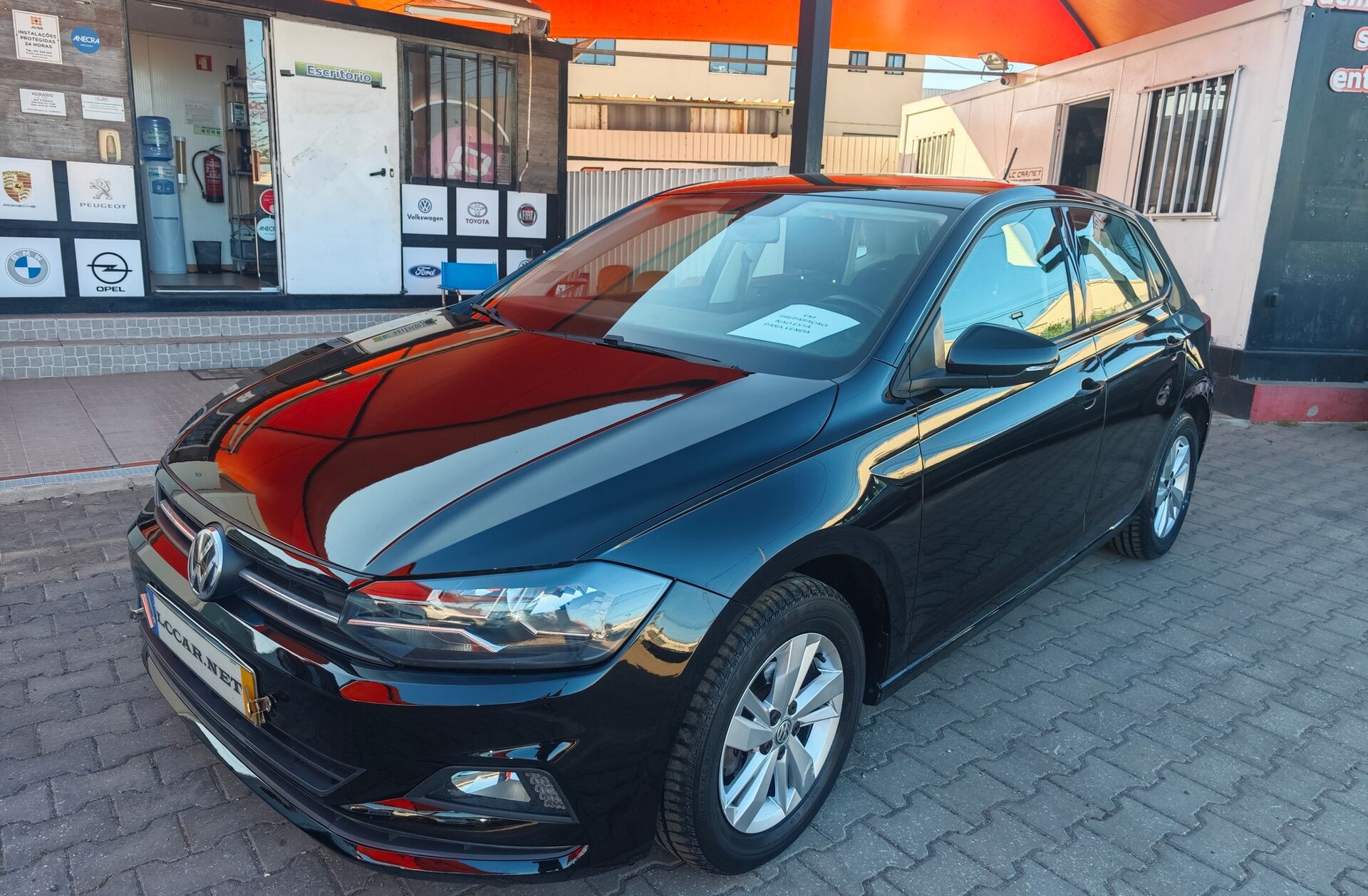 VOLKSWAGEN Polo 1.0 Confortline