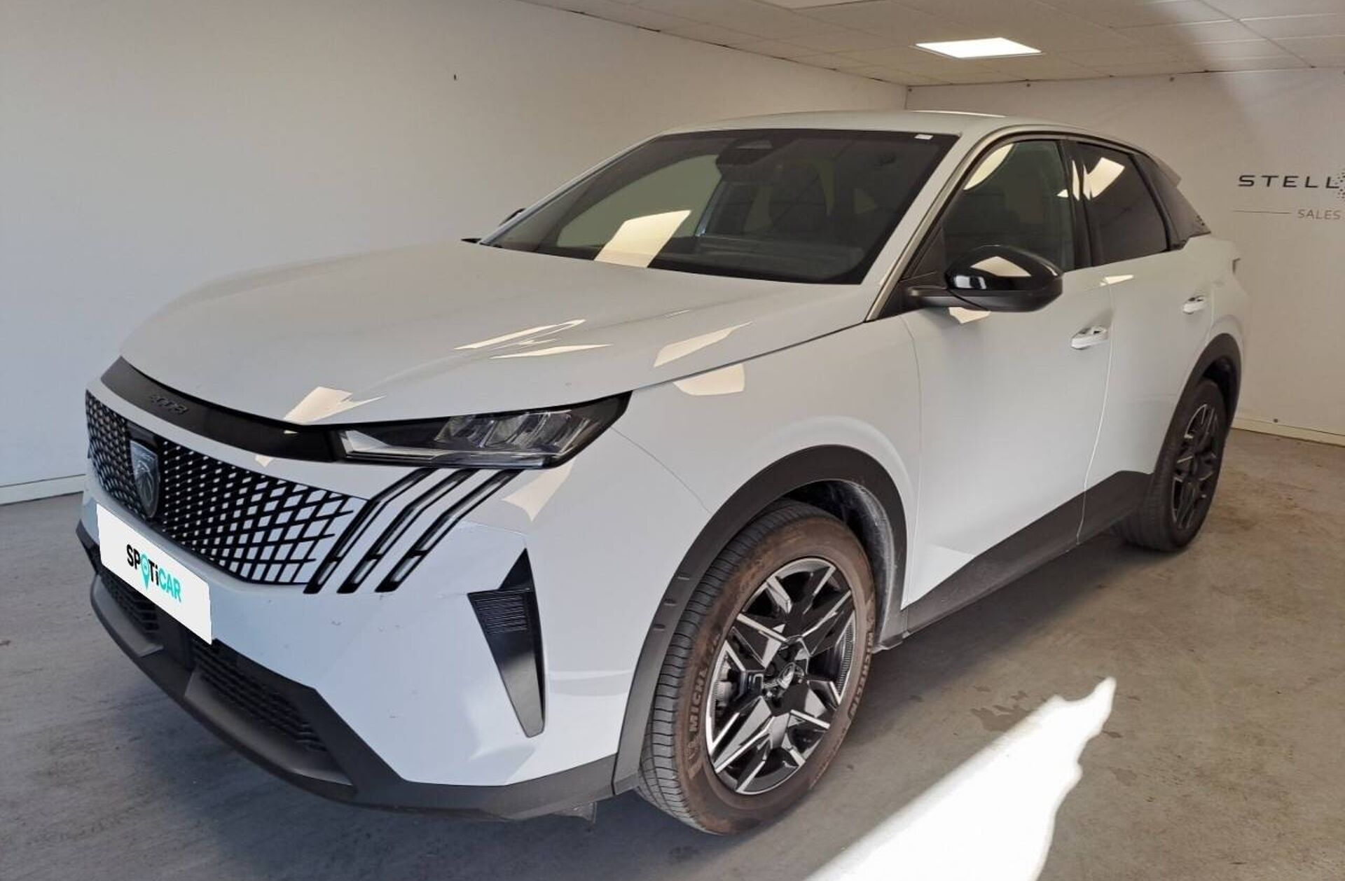 PEUGEOT 3008 1.2 Hybrid Allure e-DCS6