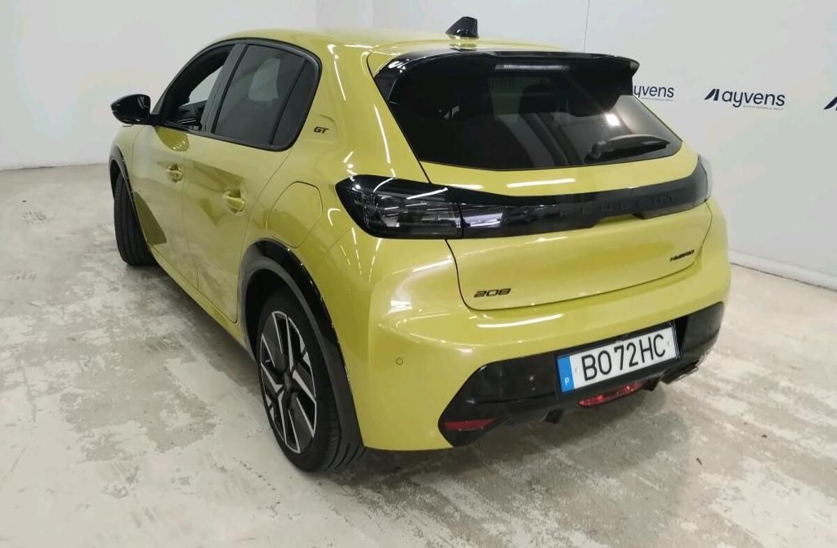 PEUGEOT 208 1.2 Hybrid GT e-DCS6