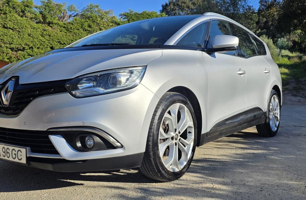 RENAULT Scénic G. 1.5 dCi Intens Hybrid Assist SS