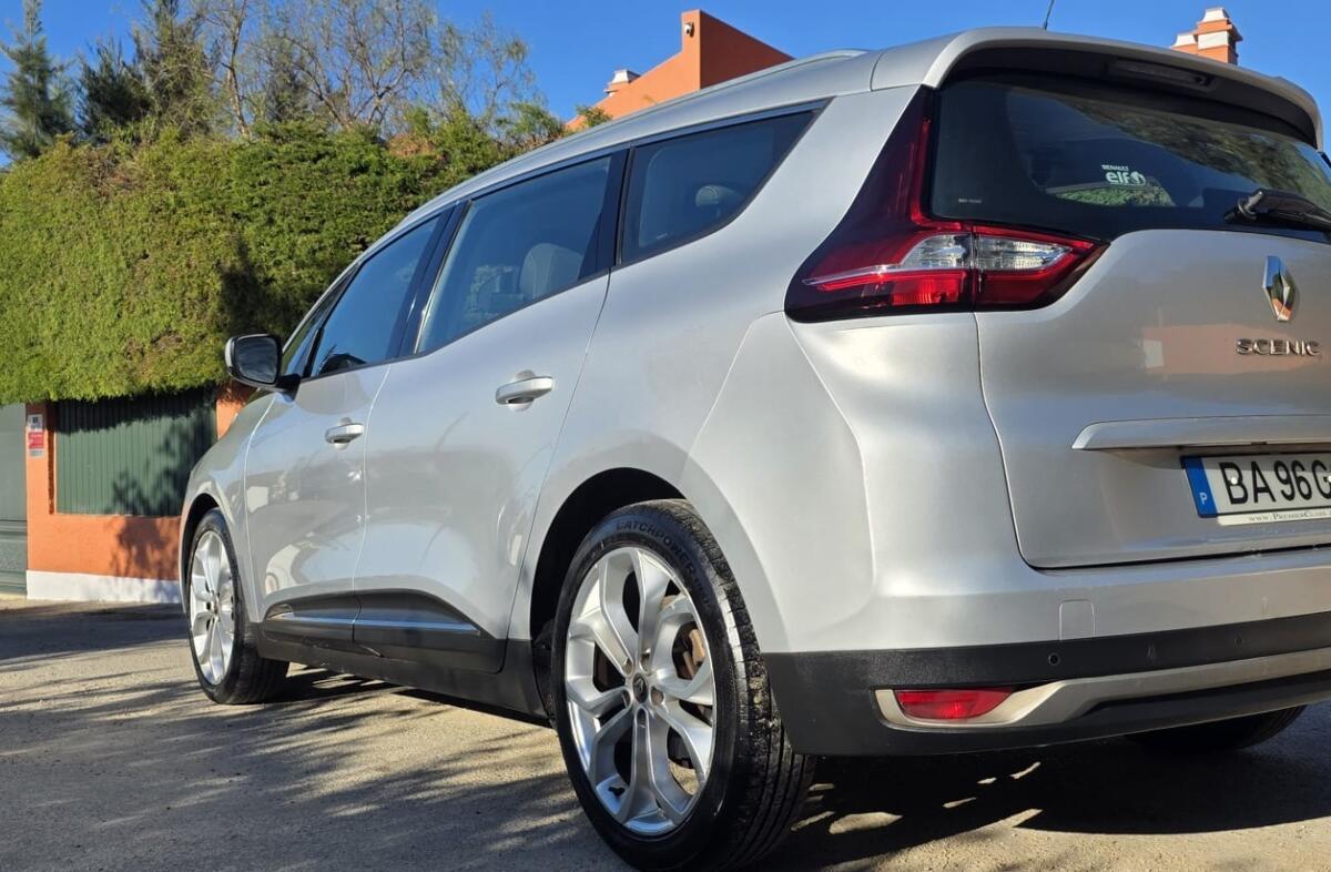 RENAULT Scénic G. 1.5 dCi Intens Hybrid Assist SS