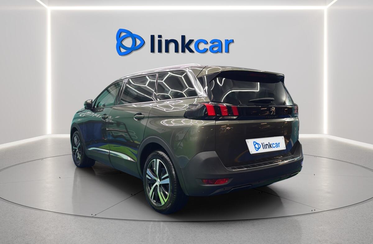PEUGEOT 5008 1.5 BlueHDi Allure EAT8