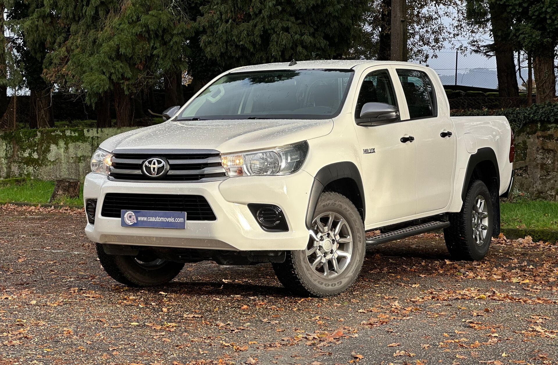 TOYOTA Hilux 2.4 D-4D 4WD CD CM