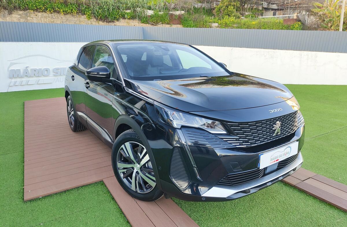 PEUGEOT 3008 1.6 Hybrid Allure e-EAT8