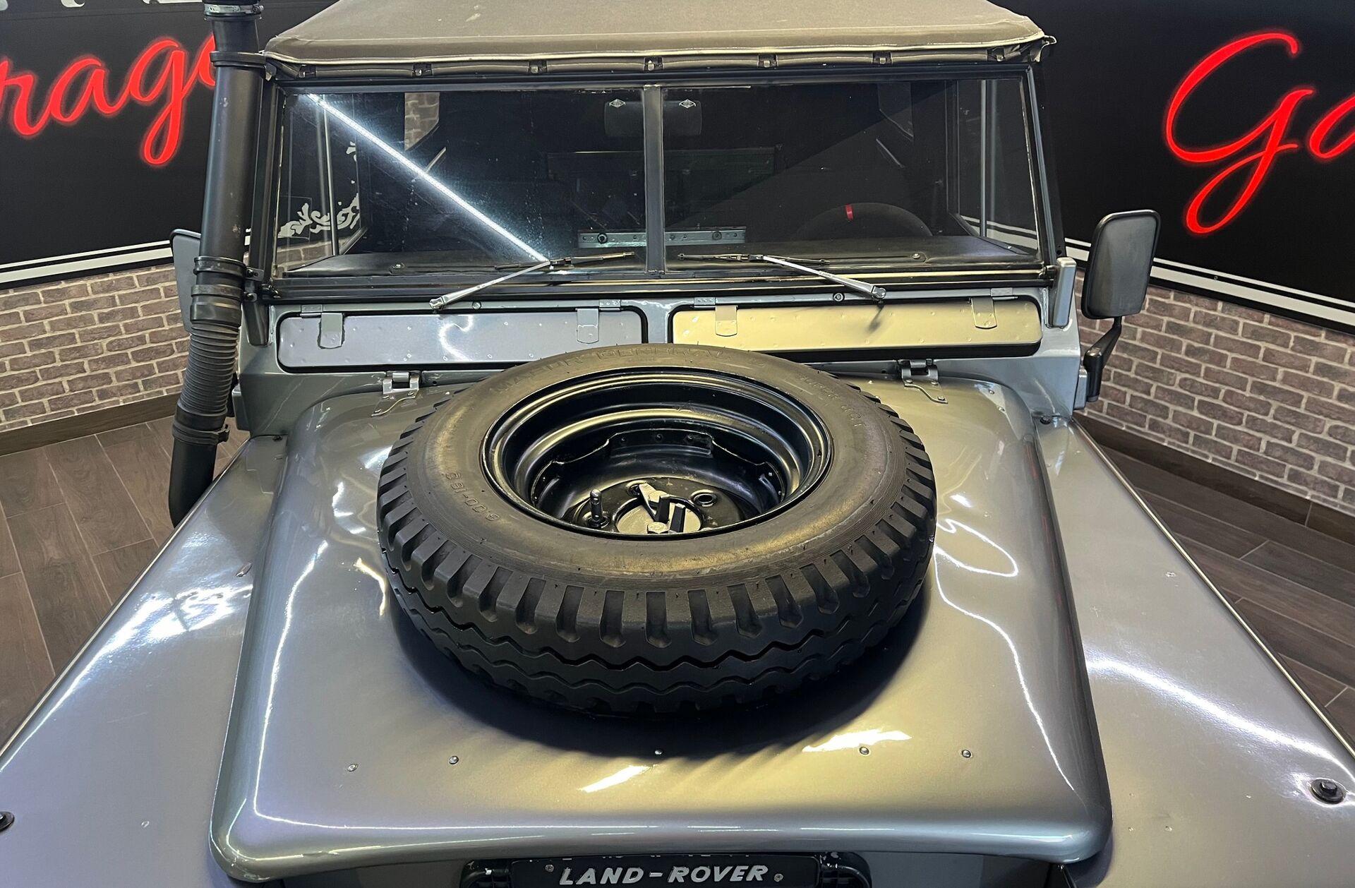 LAND ROVER Defender 110 2.5 TDi Metal Top