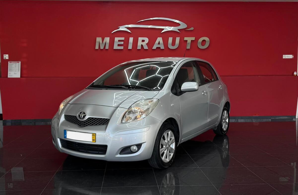 TOYOTA Yaris 1.0 VVT-i Comfort+AC+VSC