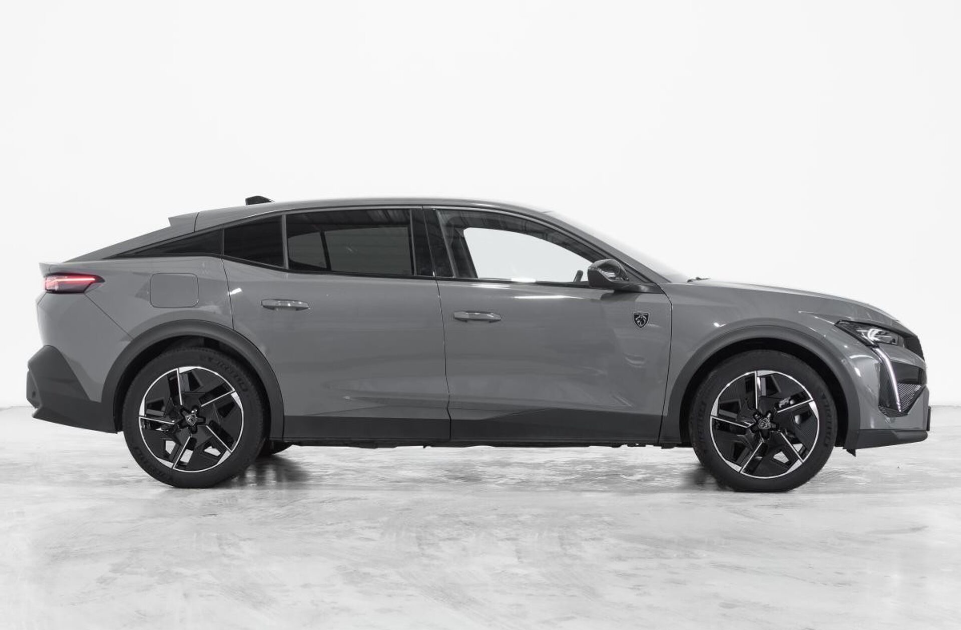 PEUGEOT 408 1.6 Hybrid GT e-EAT8