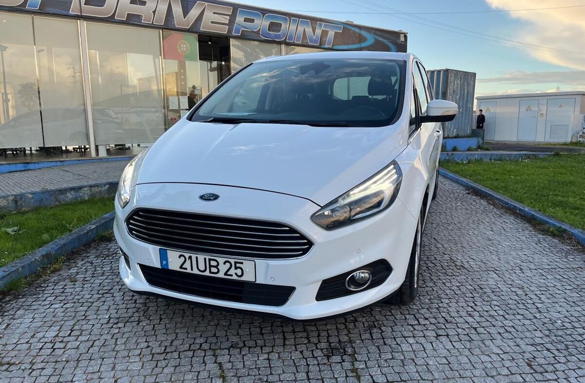 FORD S-MAX 2.0 TDCi Titanium