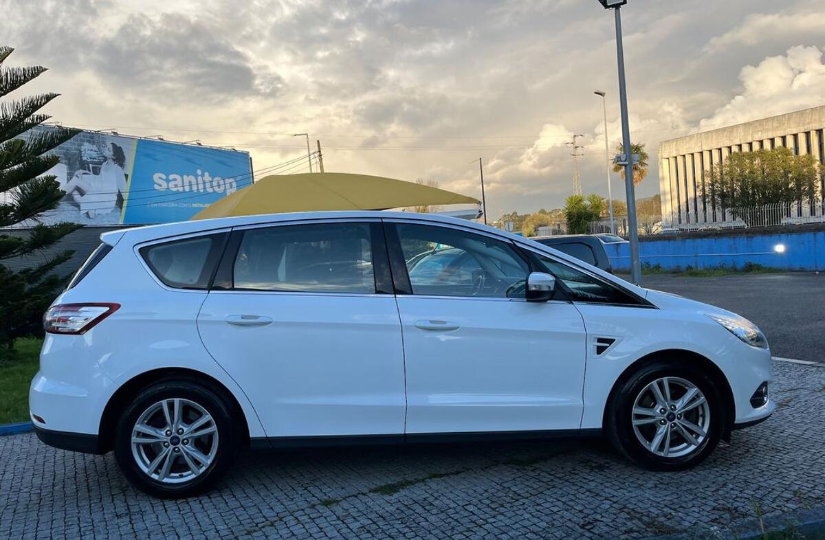 FORD S-MAX 2.0 TDCi Titanium