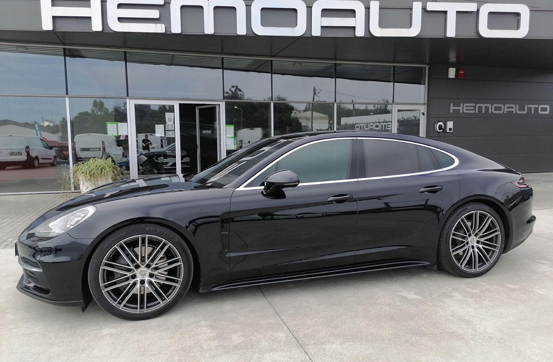 PORSCHE Panamera 4S