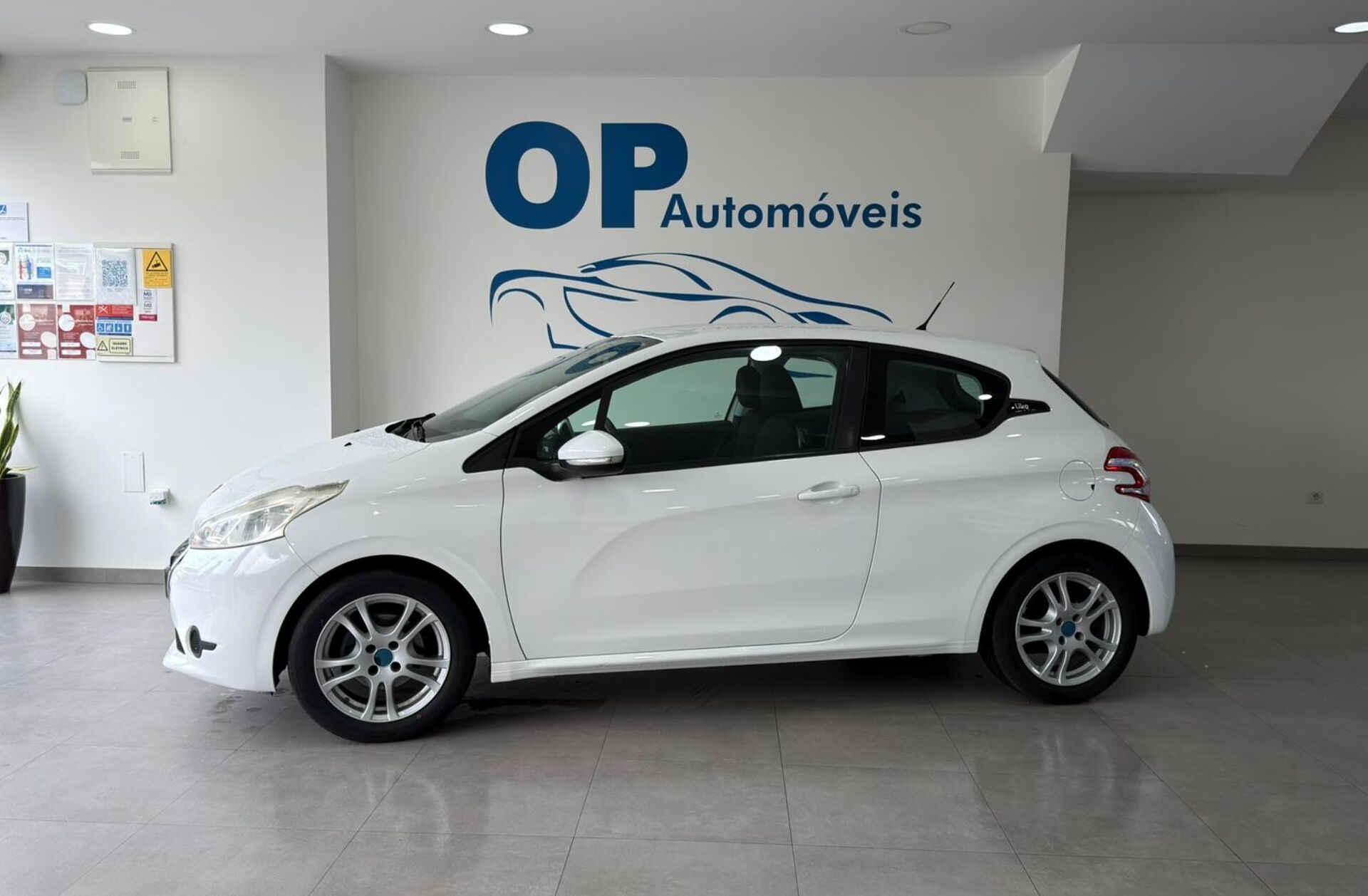 PEUGEOT 208 1.0 VTi Access