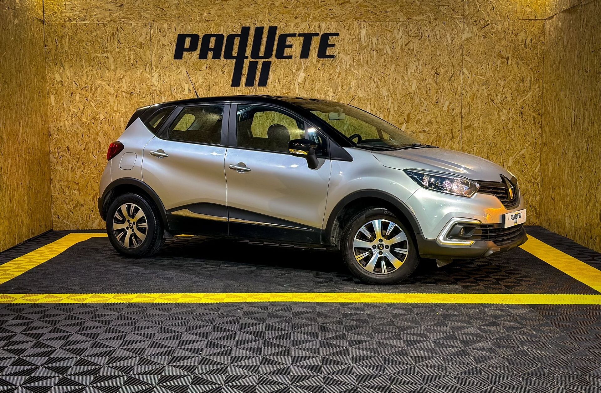 RENAULT Captur 1.0 TCe Exclusive