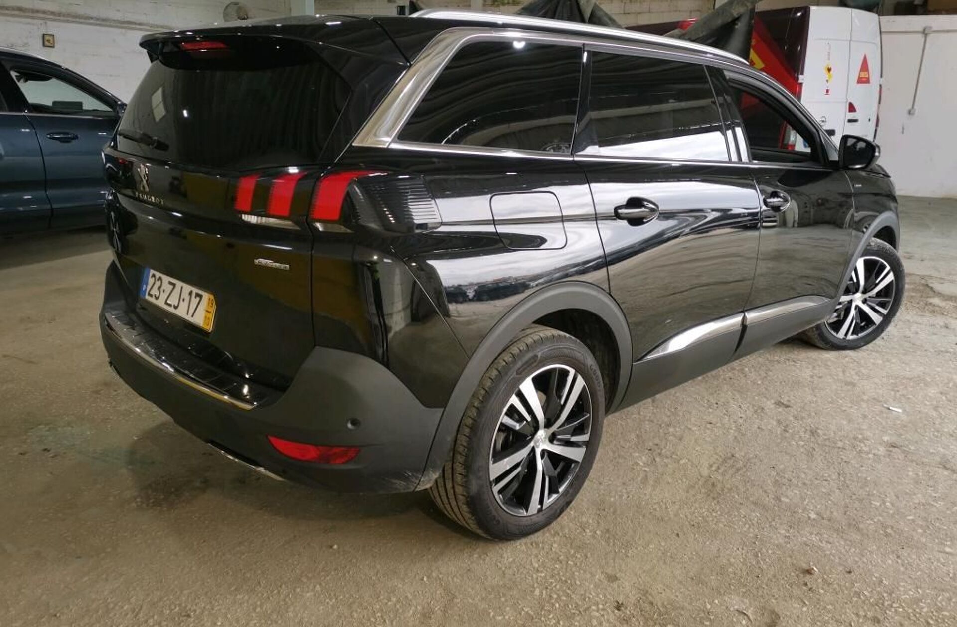 PEUGEOT 5008 1.5 BlueHDi GT Line EAT8