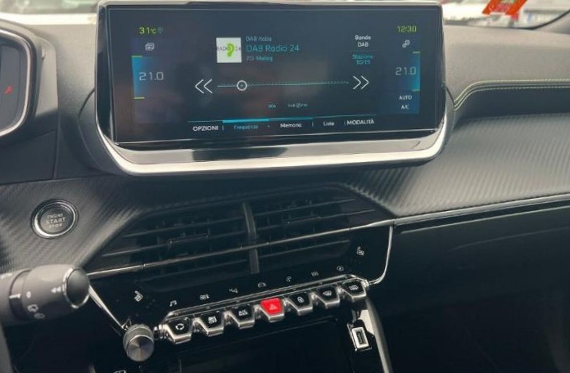 PEUGEOT 2008 e- 50 kWh GT