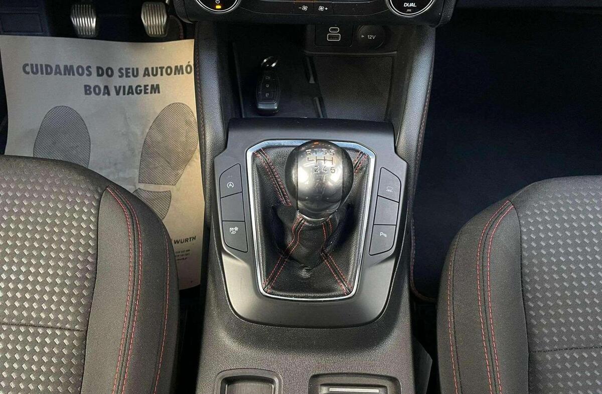 FORD Kuga 1.5 TDCi EcoBlue ST-Line