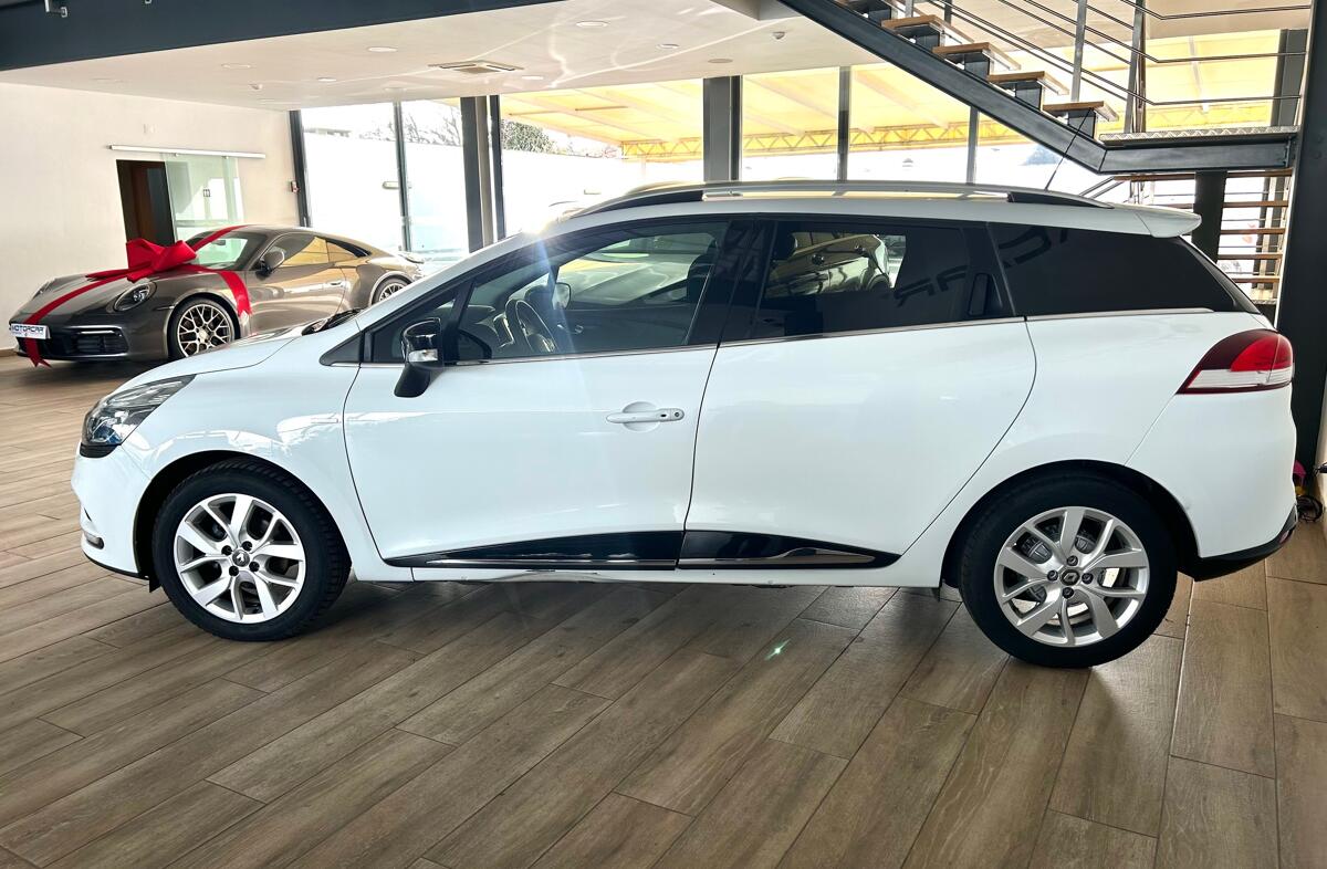 RENAULT Clio 0.9 TCe Limited Edition