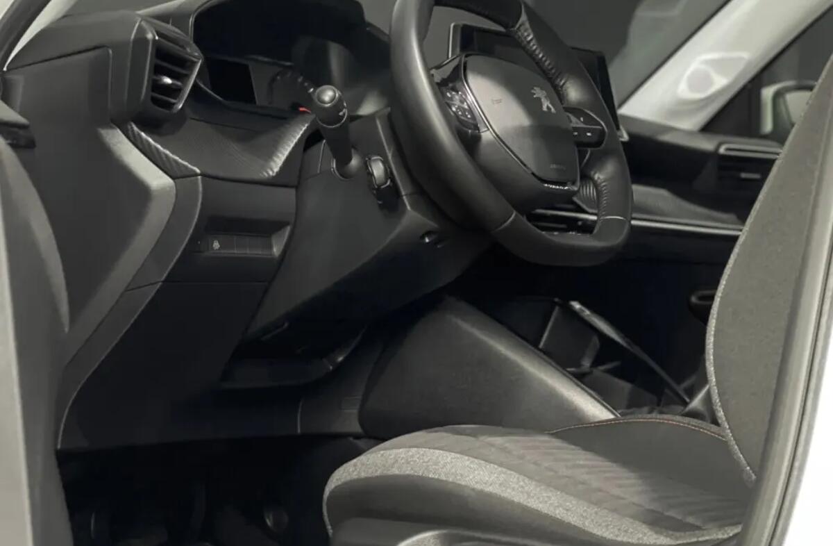 PEUGEOT 208 1.5 BlueHDi Allure Pack