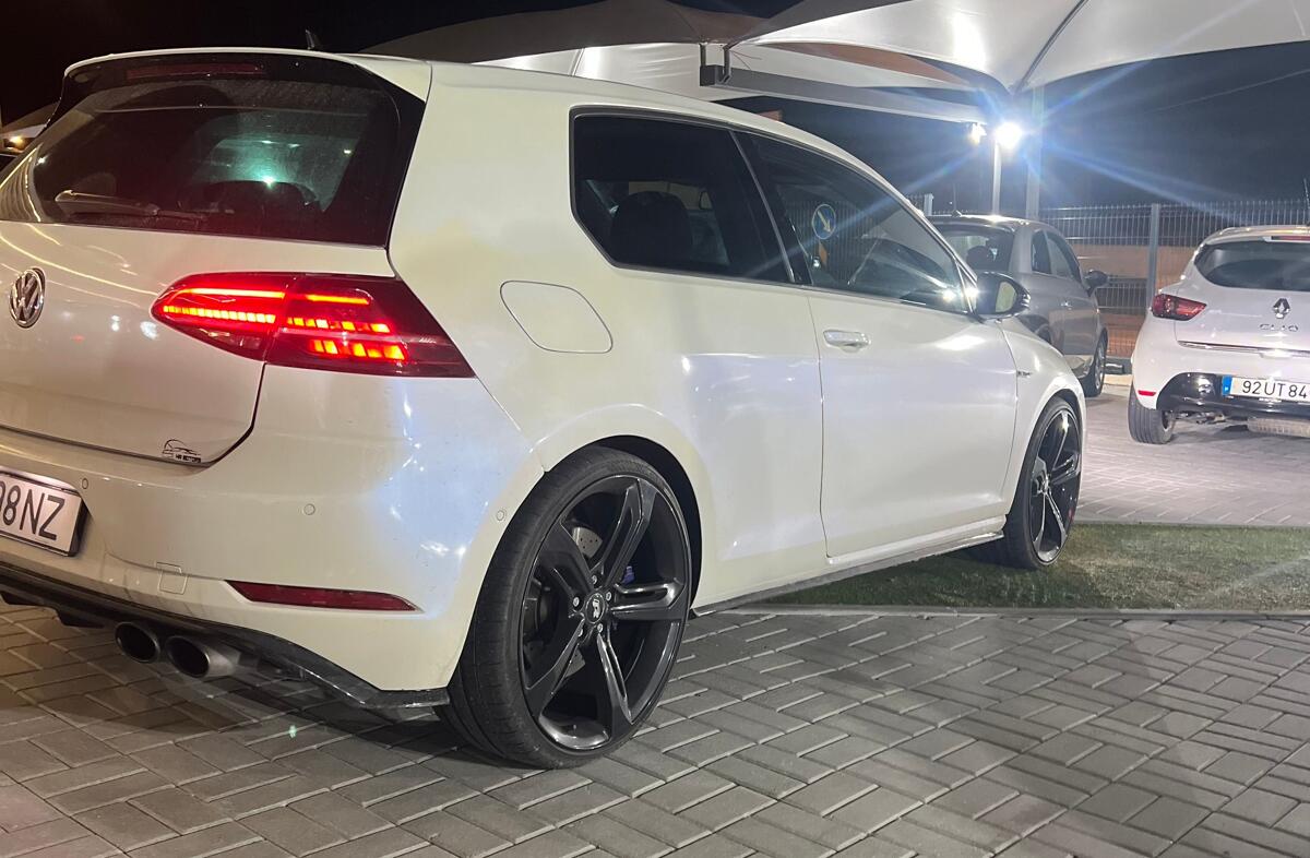 VOLKSWAGEN Golf 2.0 TSi GTi DSG Performance