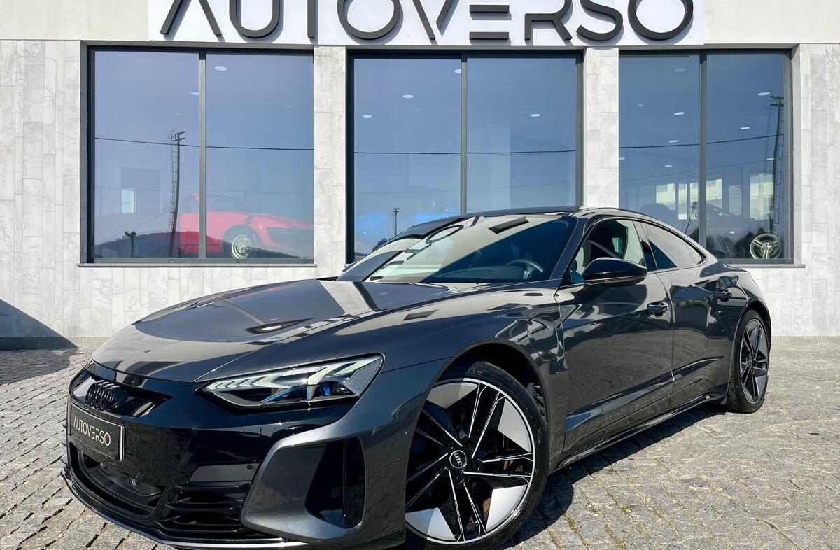 AUDI e-tron GT quattro