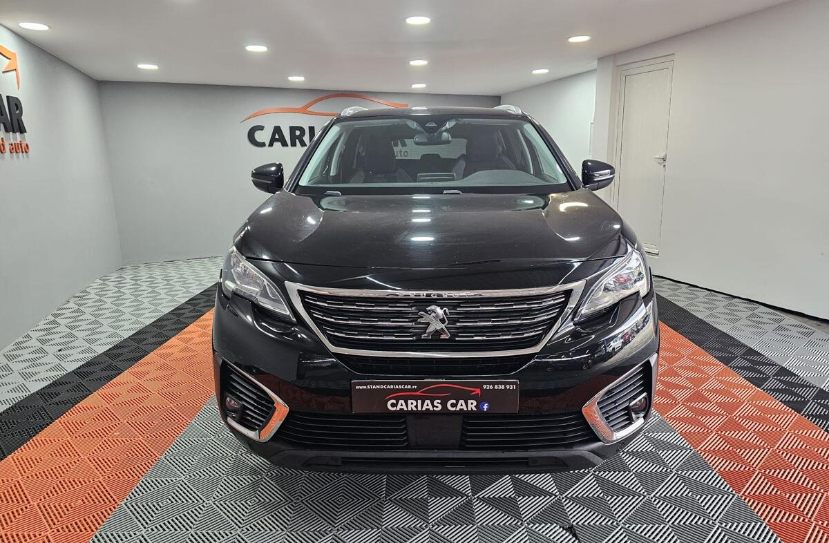 PEUGEOT 5008 1.2 PureTech Allure EAT8