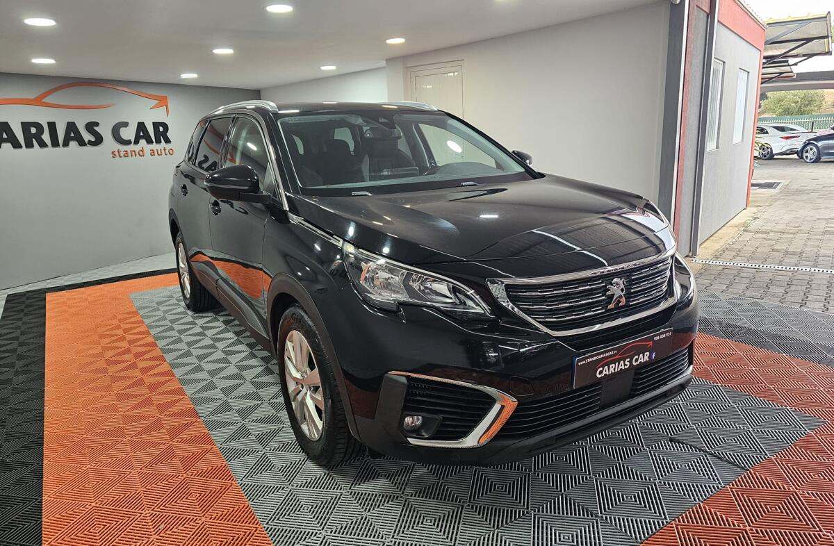 PEUGEOT 5008 1.2 PureTech Allure EAT8