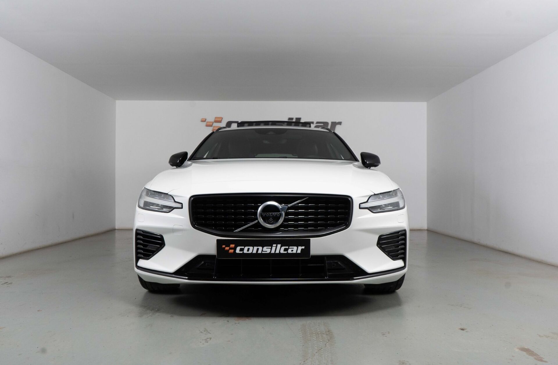 VOLVO V60 2.0 T6 AWD TE R-Design