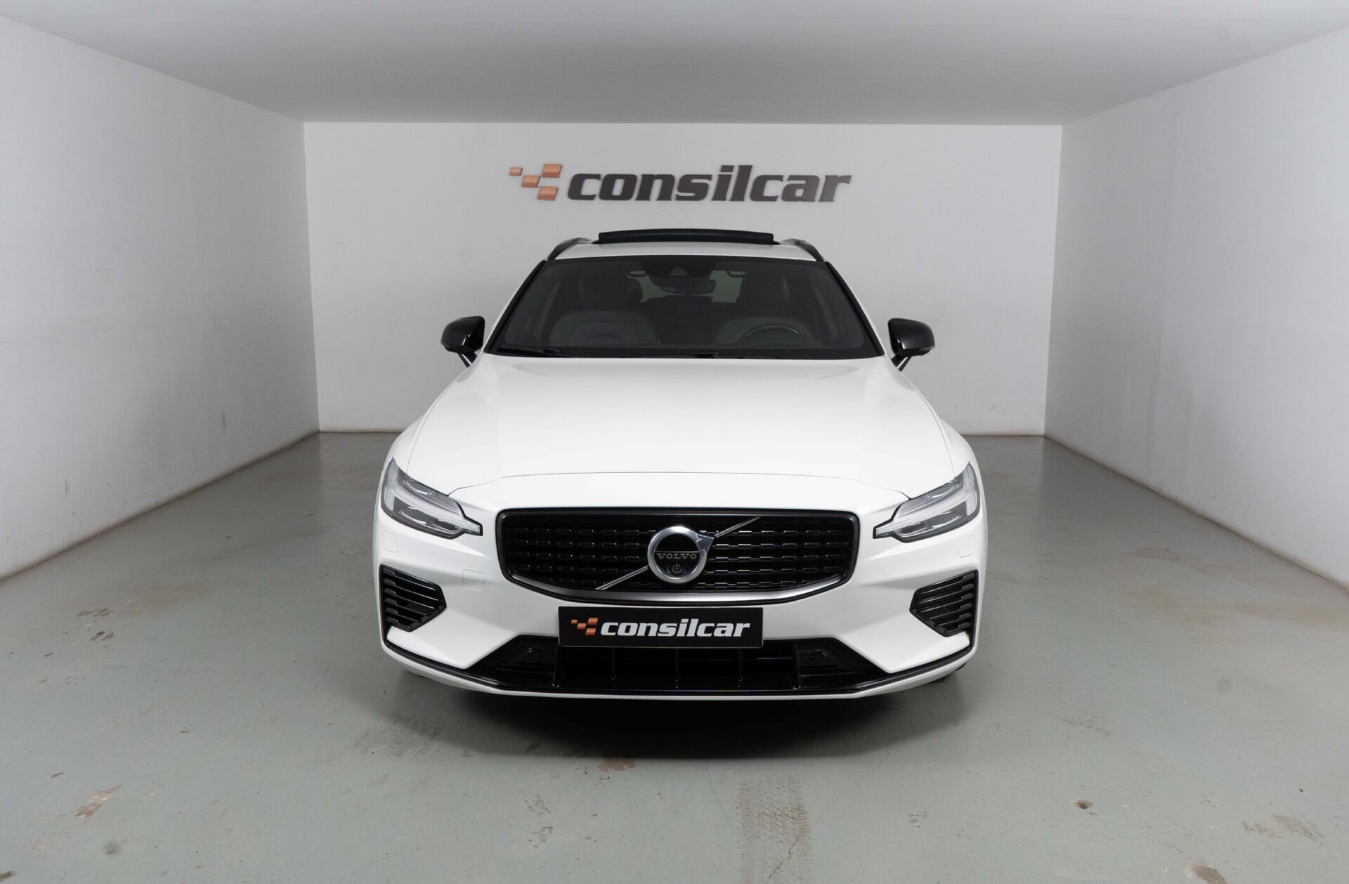 VOLVO V60 2.0 T6 AWD TE R-Design