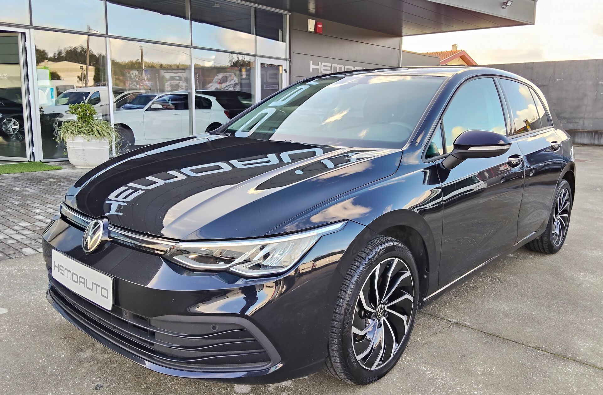 VOLKSWAGEN Golf 1.0 TSI Sportline