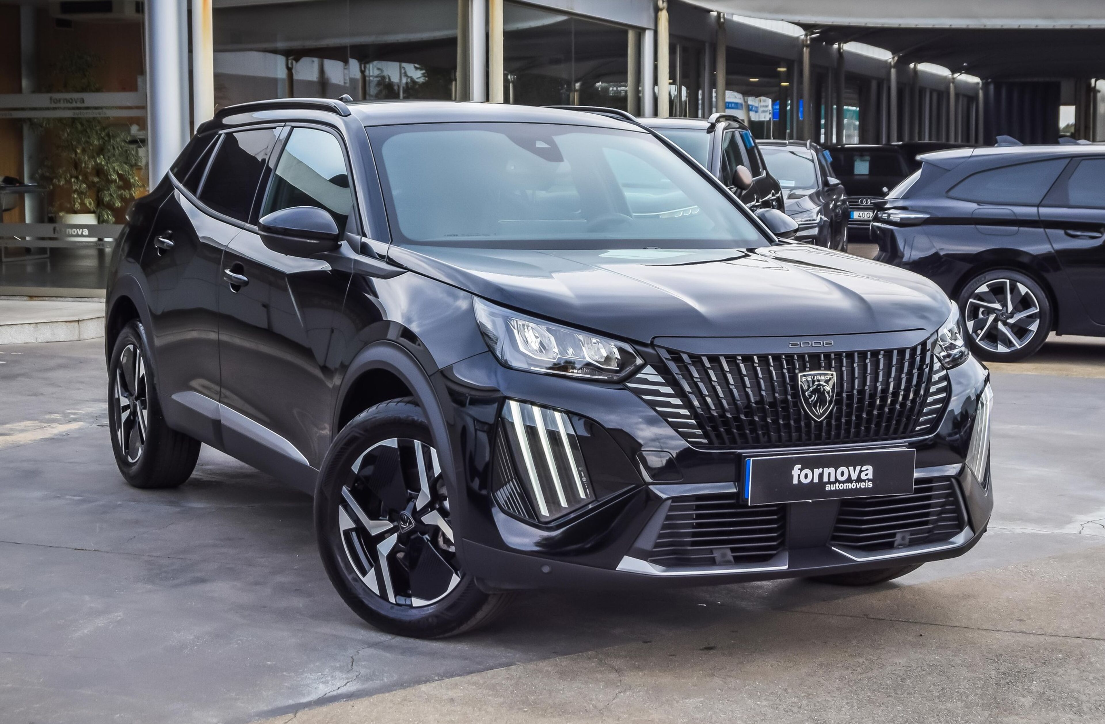 PEUGEOT 2008 1.2 PureTech Allure EAT8