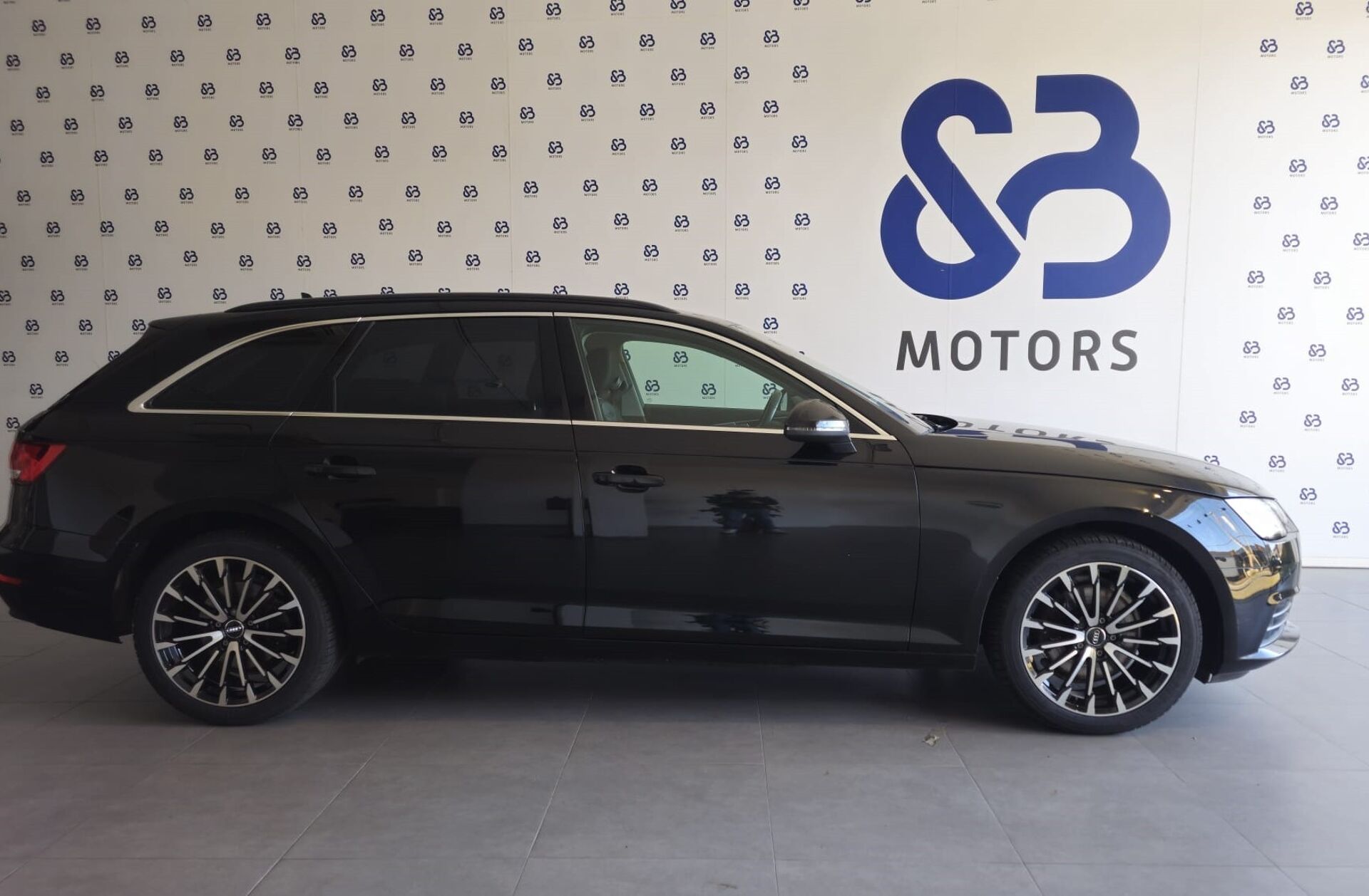 AUDI A4 2.0 TDI Advance S tronic