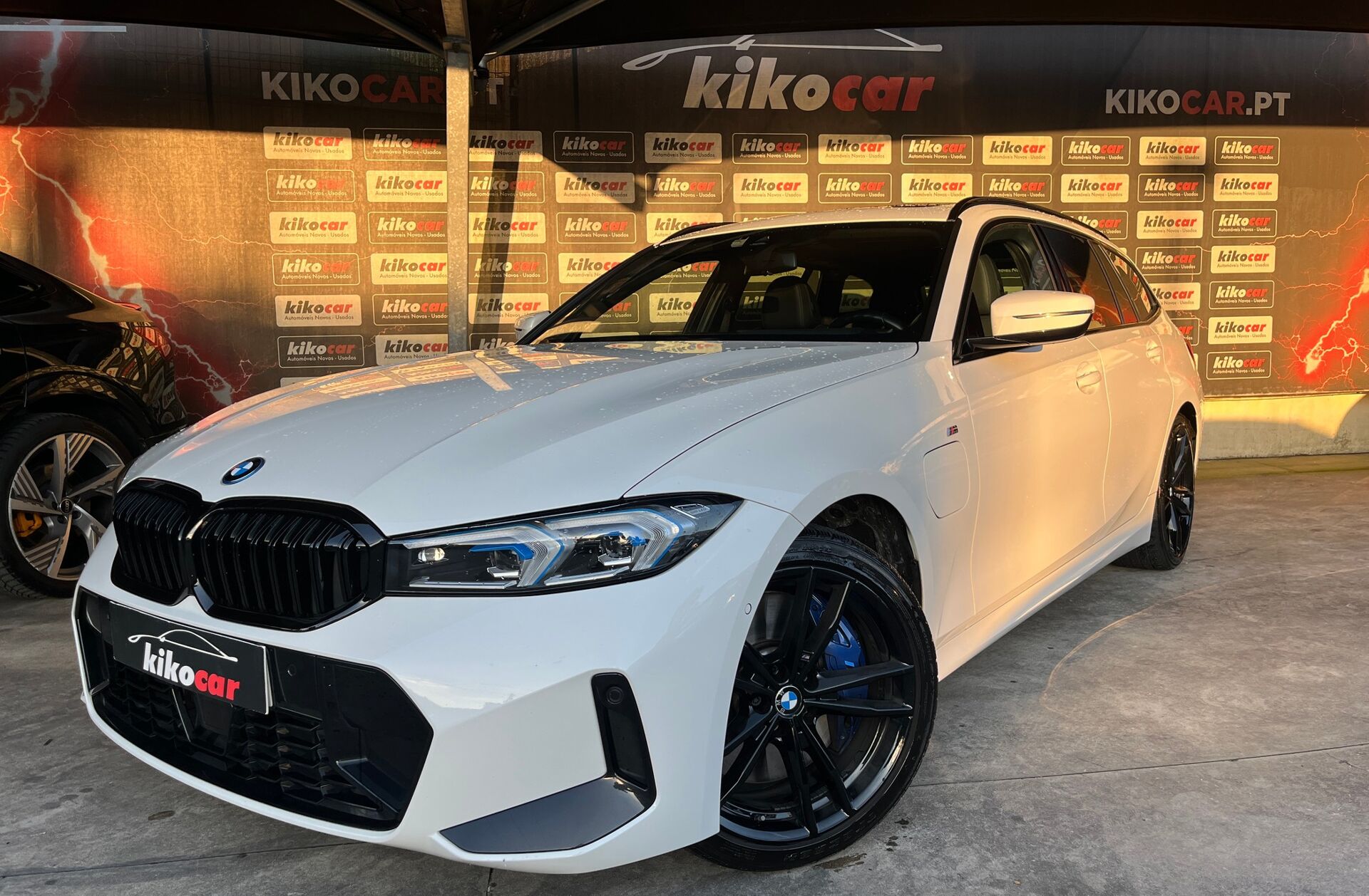 BMW Serie-3 330 e Touring Pack Desportivo M Auto
