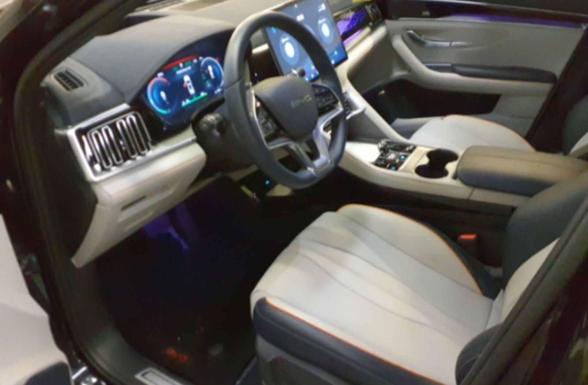 BYD Seal U 87 kWh Design