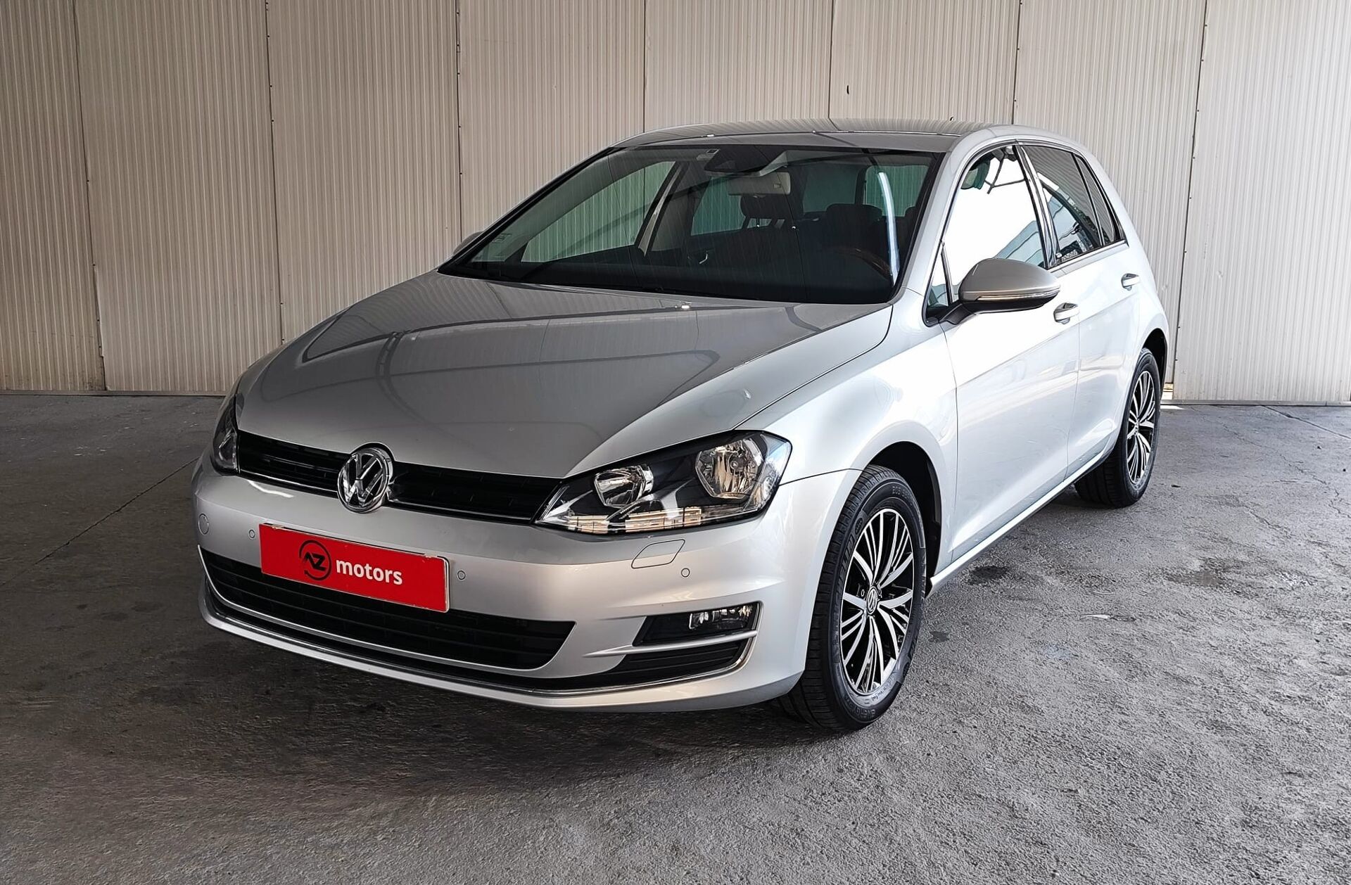 VOLKSWAGEN Golf 1.6 TDi Confortline