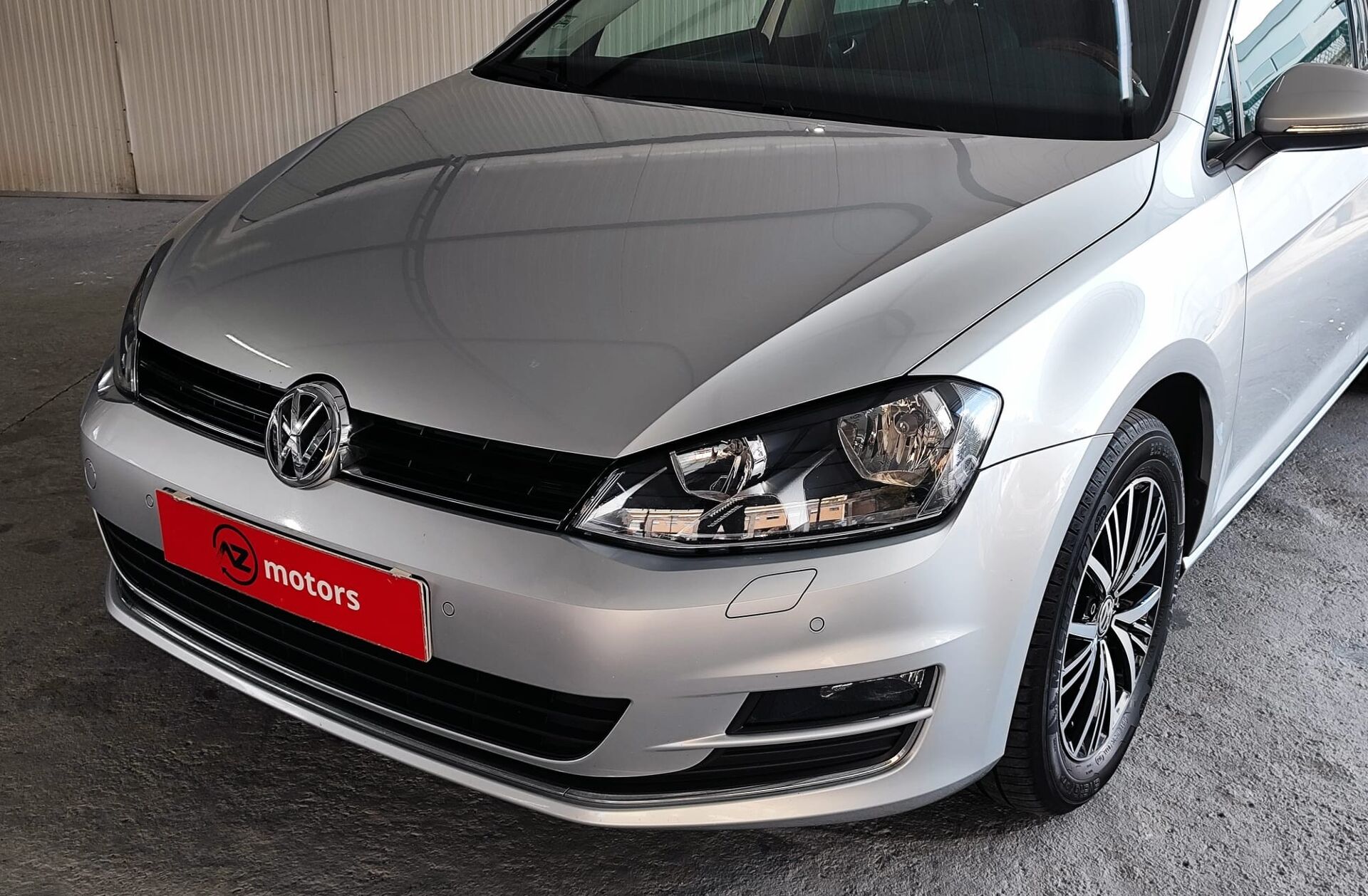 VOLKSWAGEN Golf 1.6 TDi Confortline