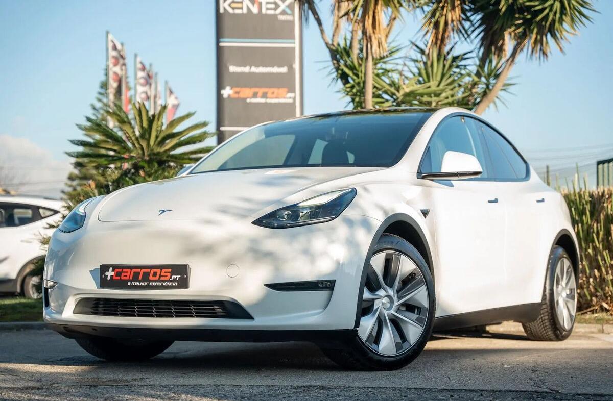TESLA Model Y Tração Traseira