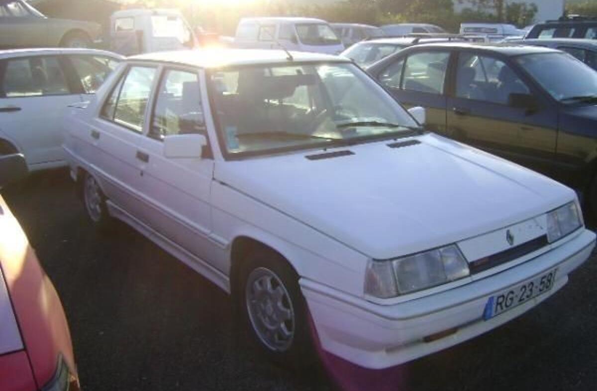 RENAULT R9 1.4 Turbo