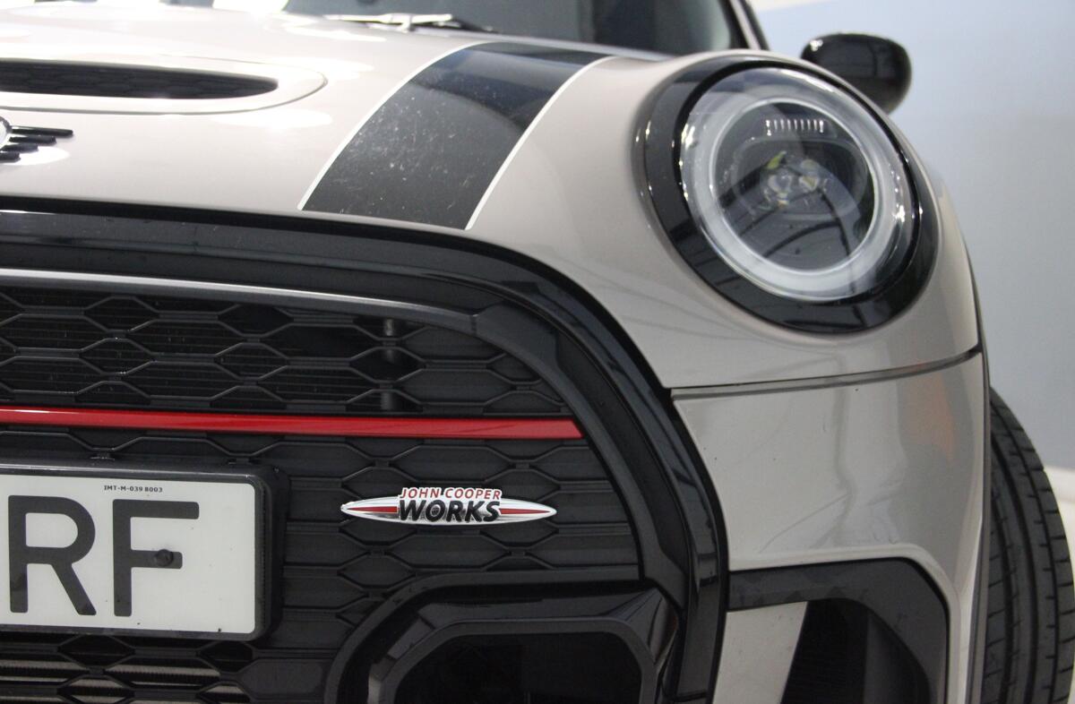 MINI Mini Cooper Premium Plus JCW Auto